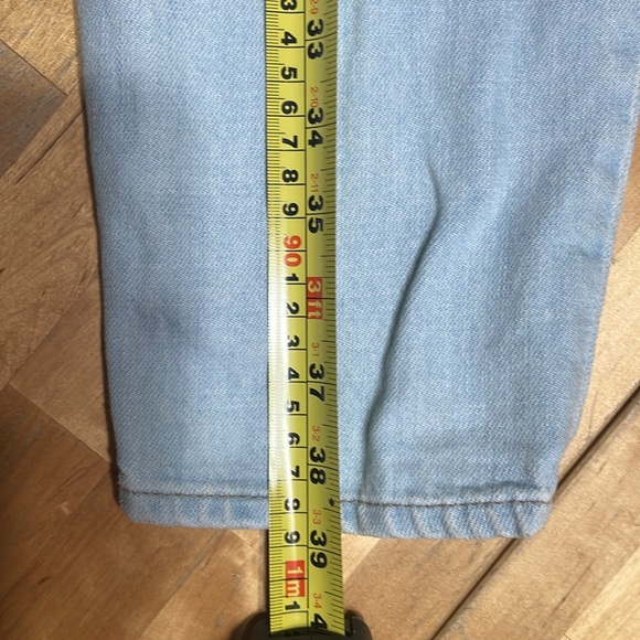 Forever 21 distressed jeans - Picture 10 of 10